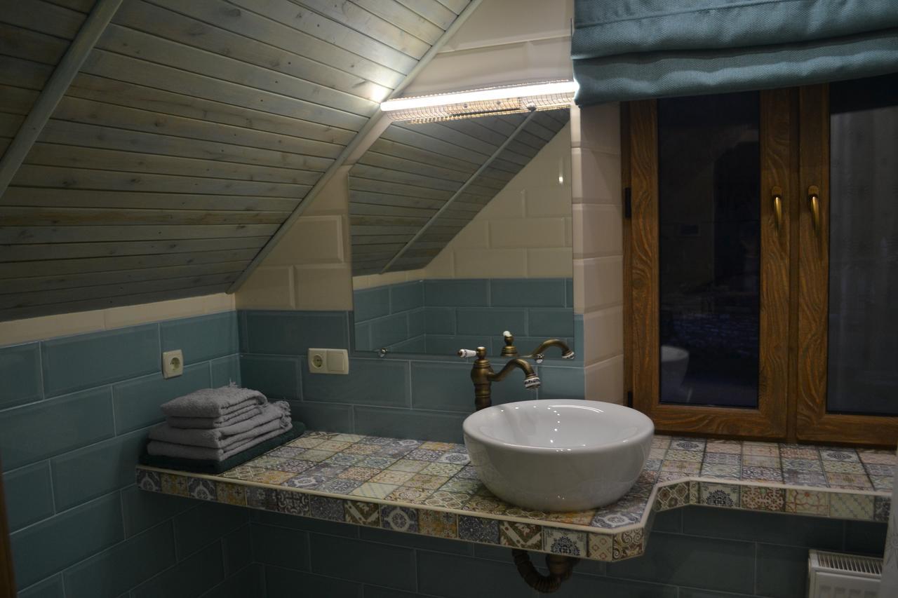Romantic Guest House Kamianets-Podilsky Extérieur photo