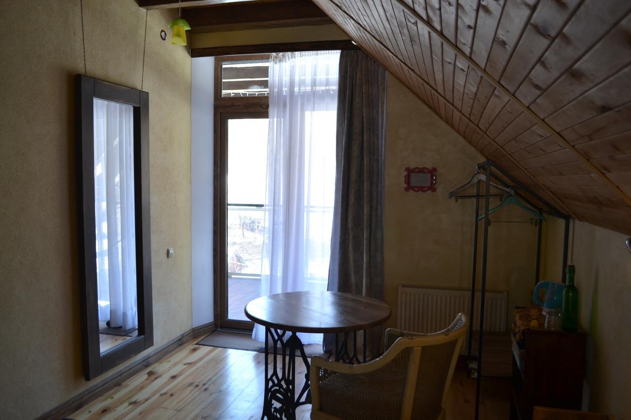 Romantic Guest House Kamianets-Podilsky Extérieur photo